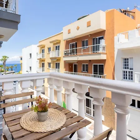 With Seaview And Parking Appartement