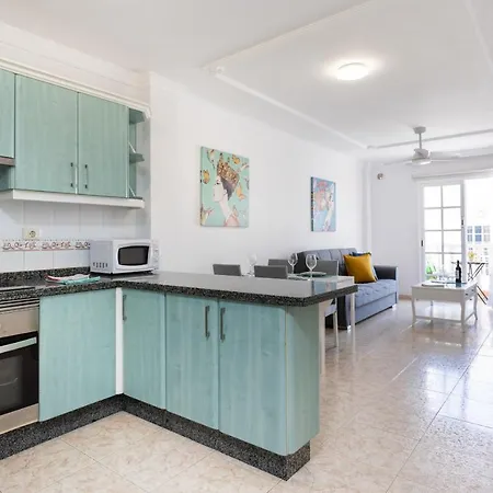 With Seaview And Parking * Playa de San Juan (Tenerife)