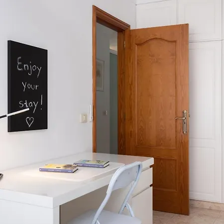 With Seaview And Parking Appartement *